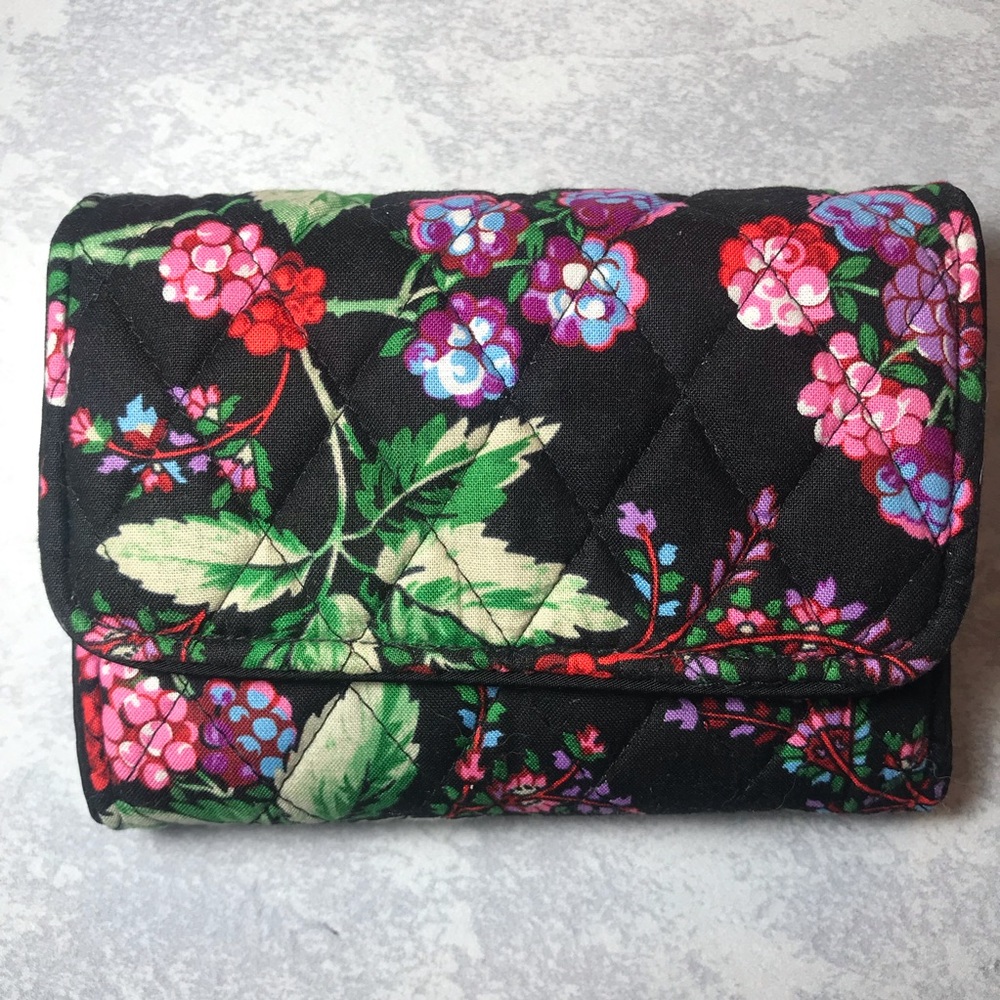 Vera Bradley Riley Compact Wallet - Winter Berry